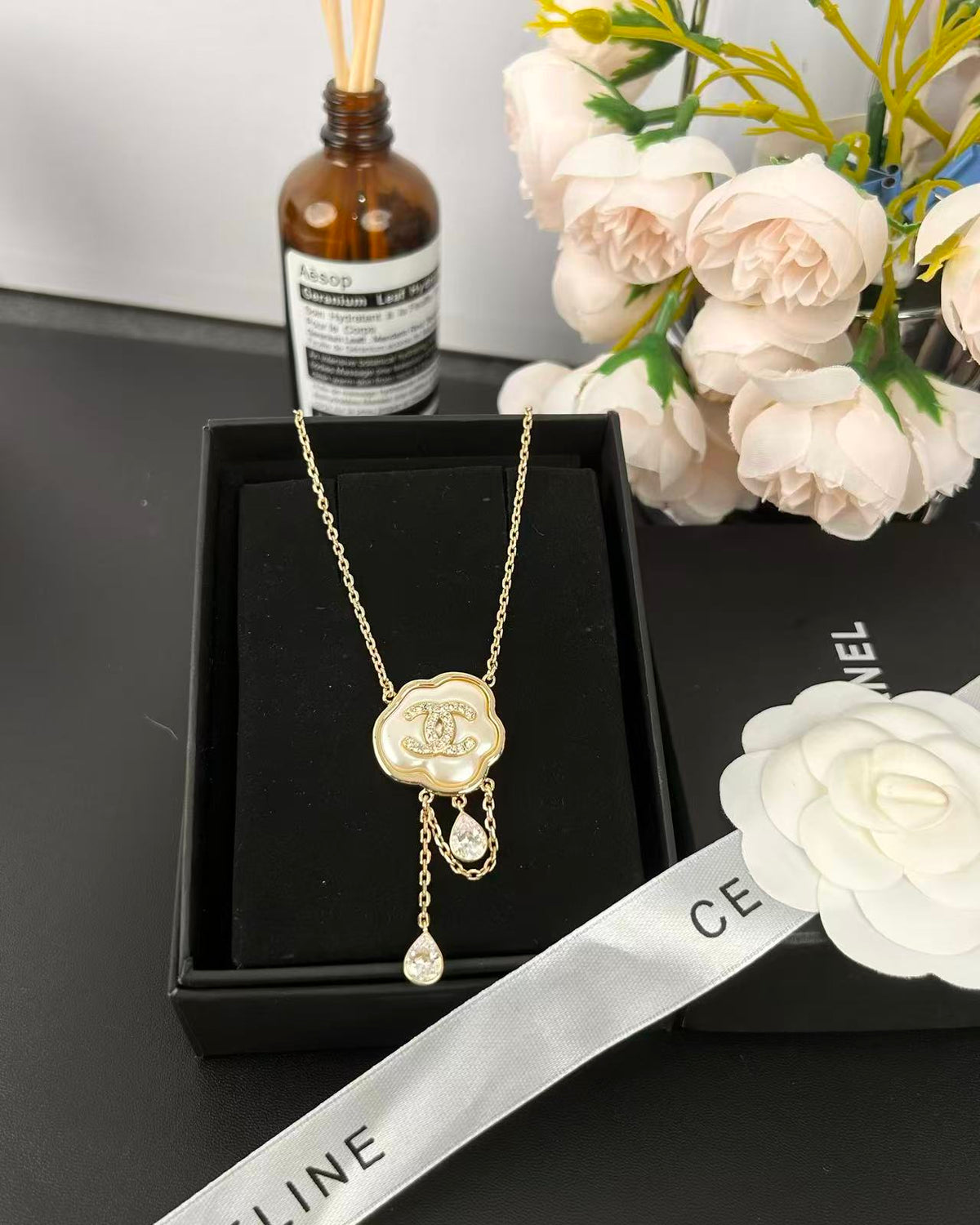 [⭐Corinne]Cloud Pearl Mother-of-Pearl Diamond Chain Pendant Necklace