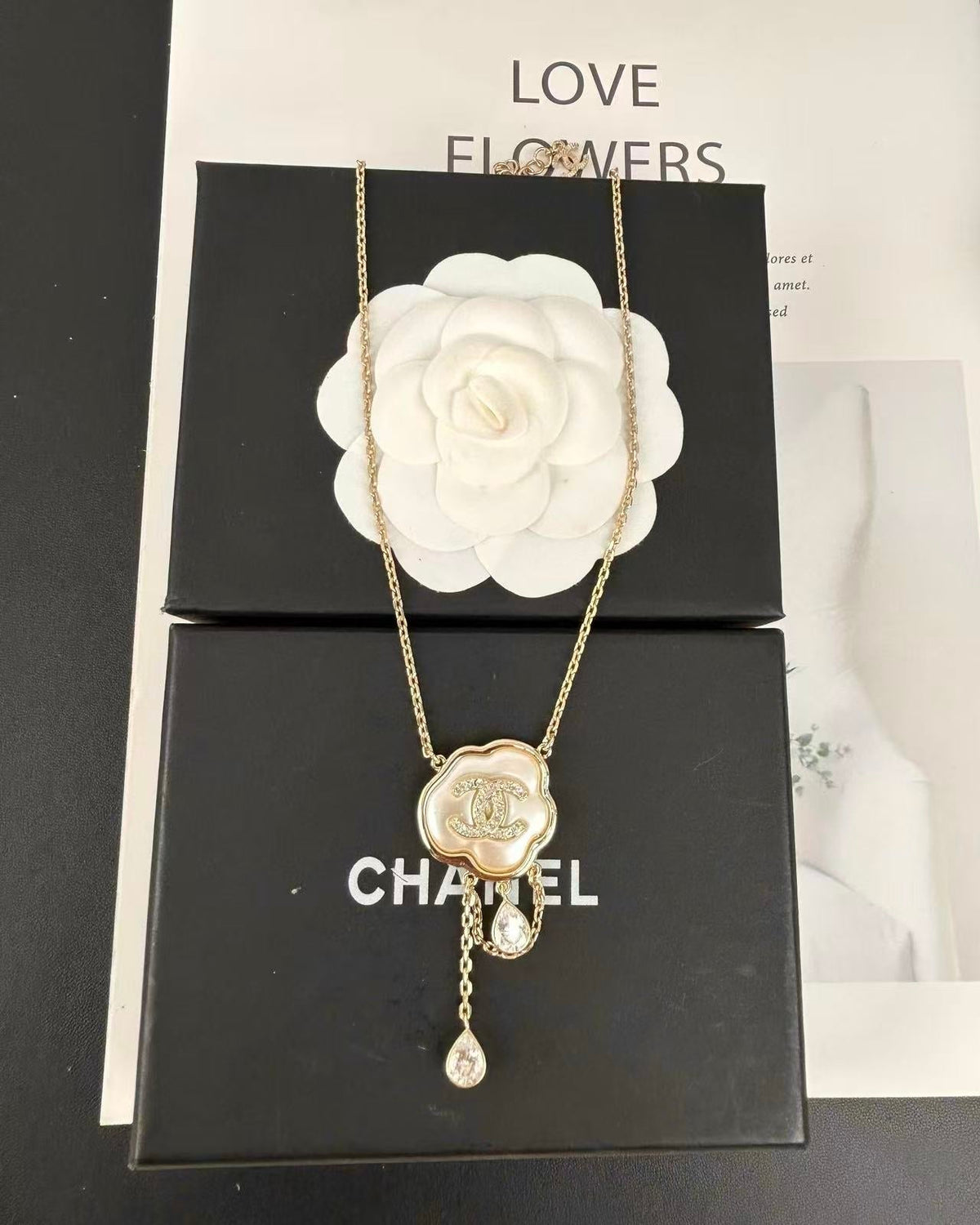 [⭐Corinne]Cloud Pearl Mother-of-Pearl Diamond Chain Pendant Necklace