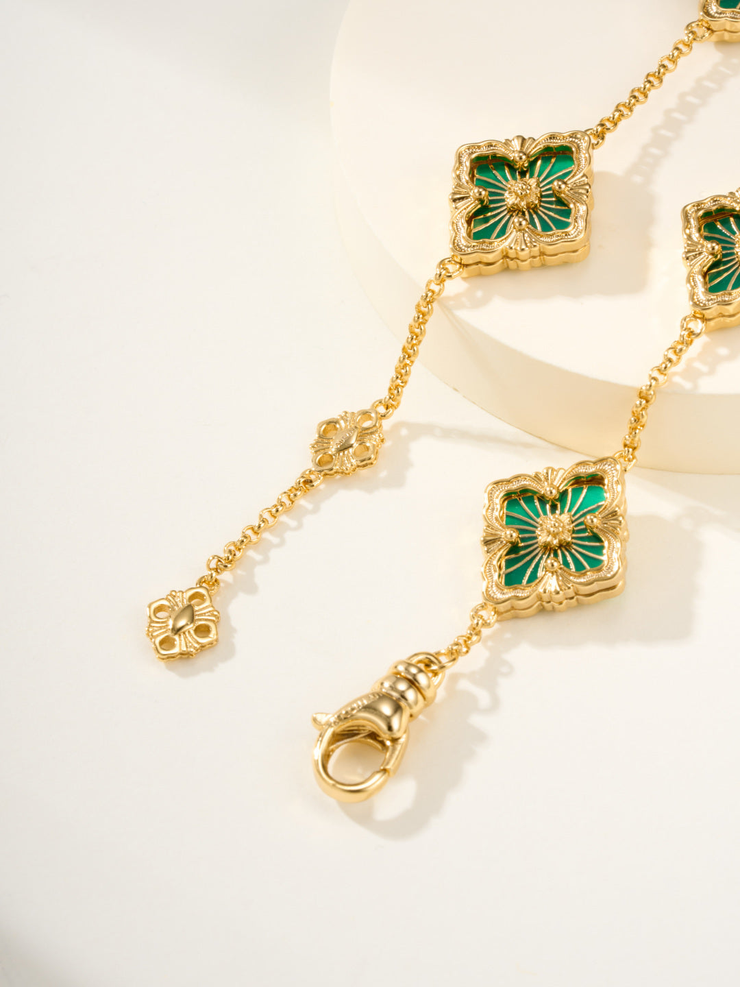 [⭐Corinne]B.C.L ENAMELED Five-Flower Bracelet（Various Colors)