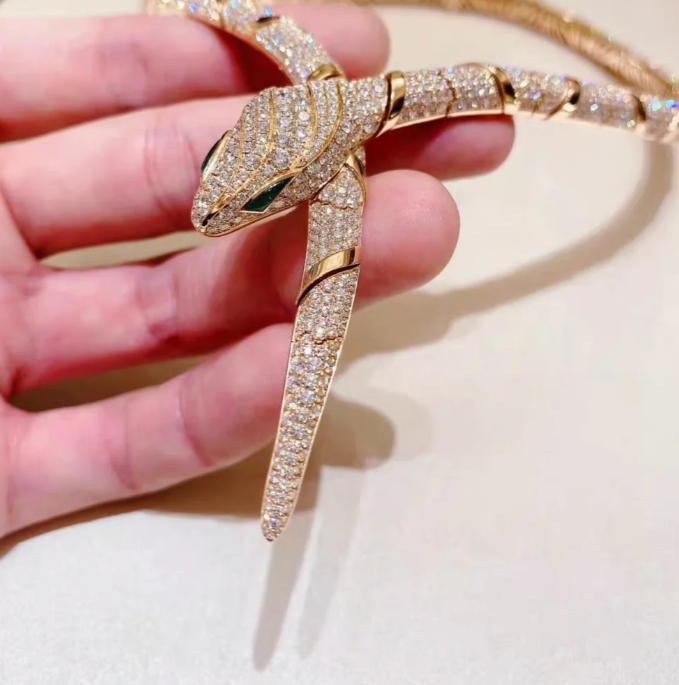 [⭐Corinne]HAUTE COUTURE GOLD SERPENTI NECKLACE