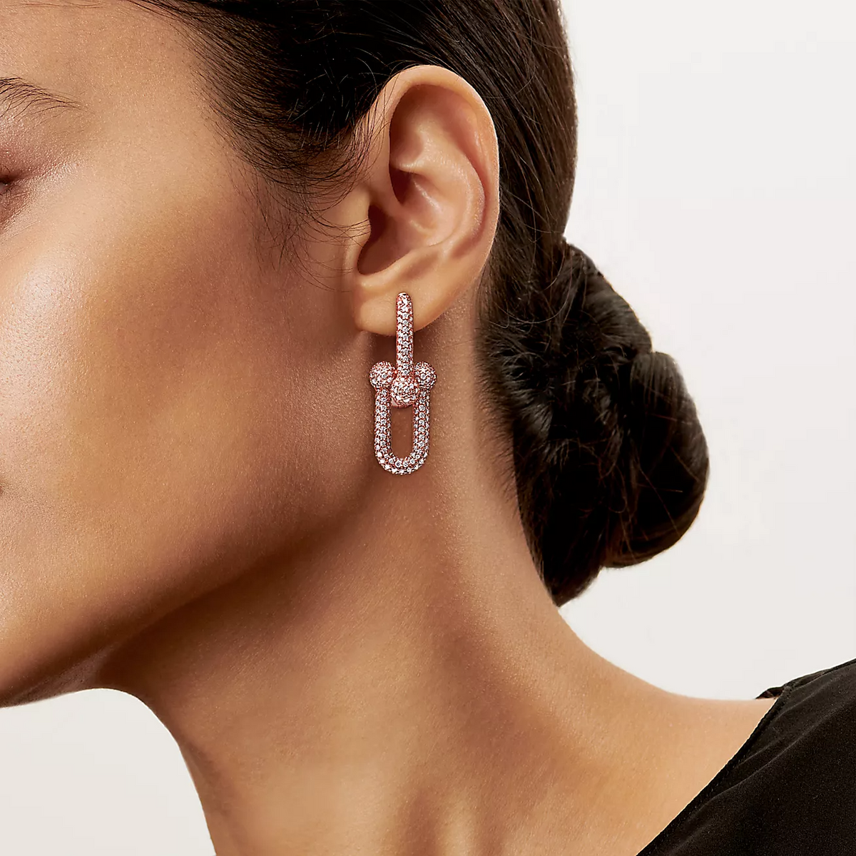 [Corinne]LARGE LINK EARRINGS PINK GOLD WITH PAVED DIAMONDS