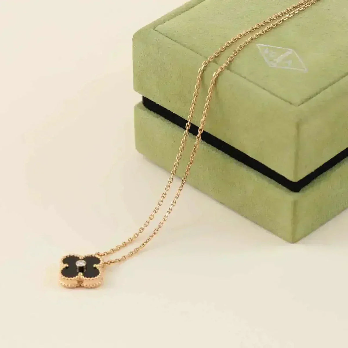 [⭐Corinne]CLOVER 15MM DIAMOND ONYX NECKLACE