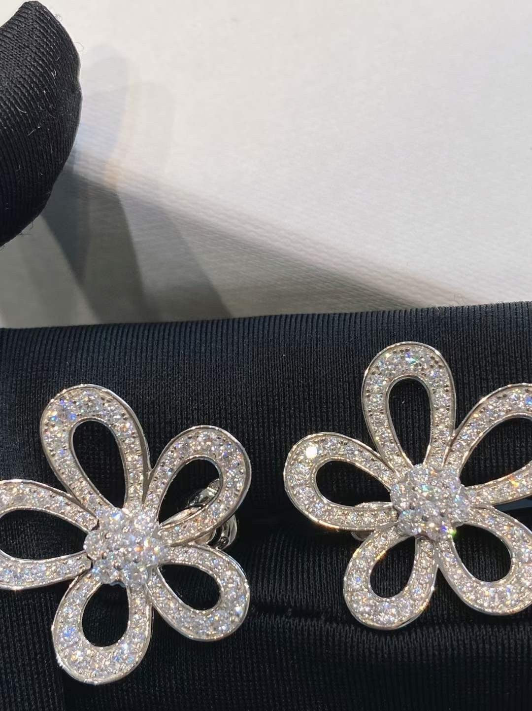[⭐Corinne]FLOWERLACE EARRINGS FULL DIAMONDS
