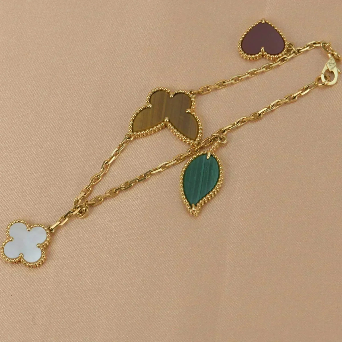 [⭐Corinne]LUCKY SPRING 5 MOTIF GOLD BRACELET