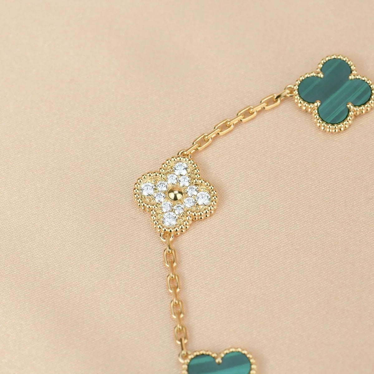 [⭐Corinne] CLOVER 5 MOTIF MALACHITE BRACELET COLLECTION