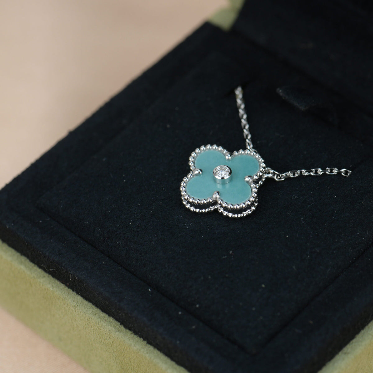 [⭐Corinne]CLOVER 15MM DIAMOND SVRES PORCELAIN  NECKLACE SILVER