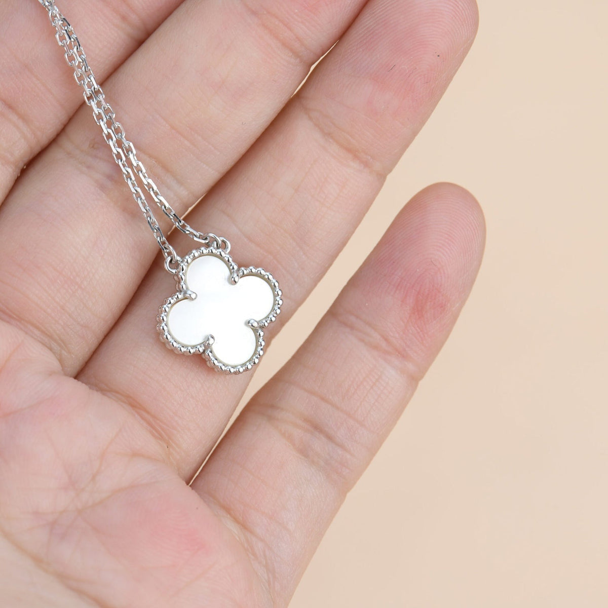 [⭐Corinne]CLOVER  15MM WHITE MOTHER-OF-PEARL SILVER
