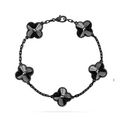 [⭐Corinne]CLOVER 5 MOTIF BLACK BRACELET