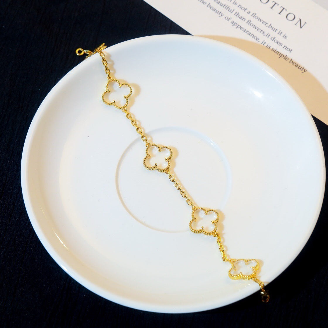 [⭐Corinne]CLOVER 5 MOTIF ROCK CRYSTAL BRACELET