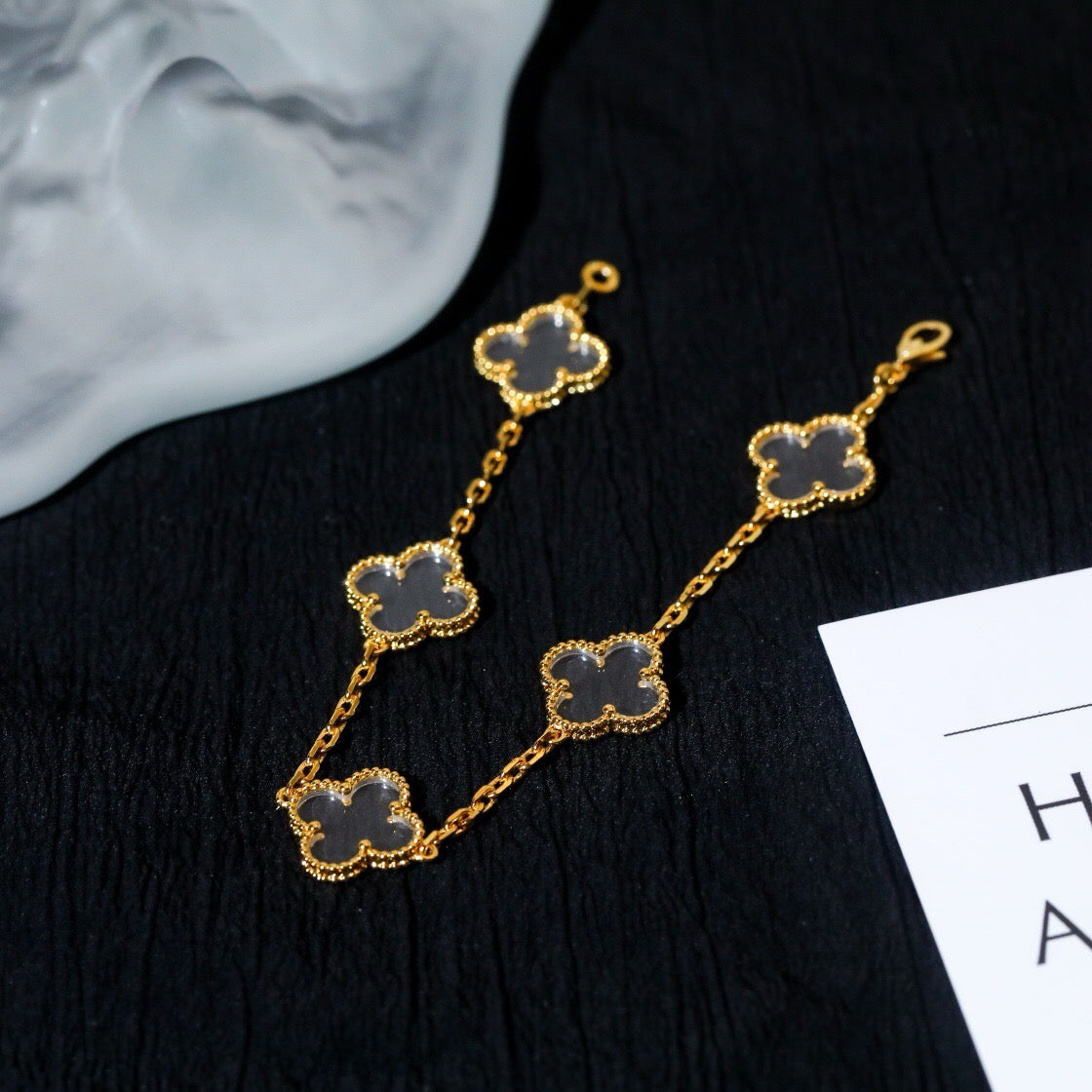 [⭐Corinne]CLOVER 5 MOTIF ROCK CRYSTAL BRACELET