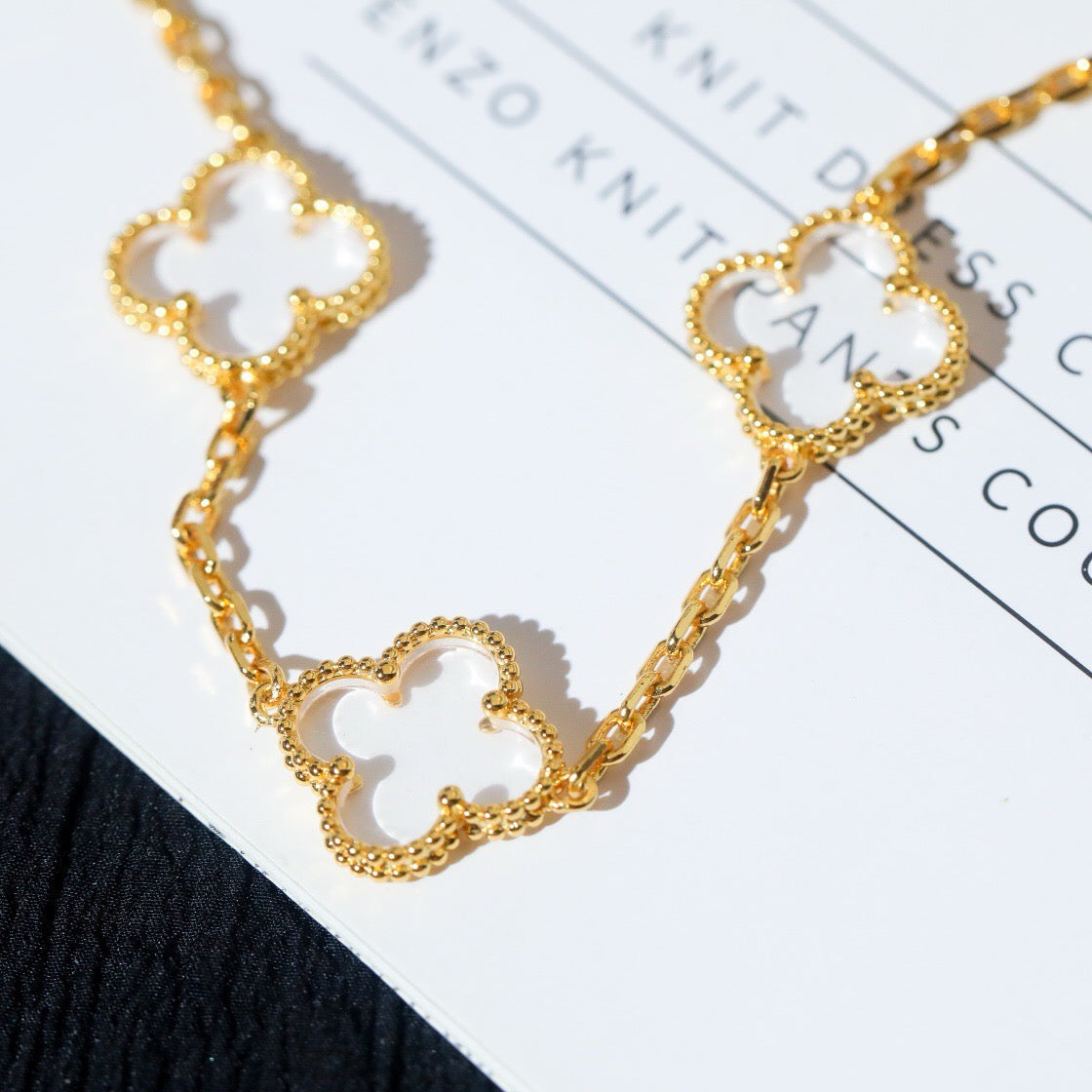 [⭐Corinne]CLOVER 5 MOTIF ROCK CRYSTAL BRACELET