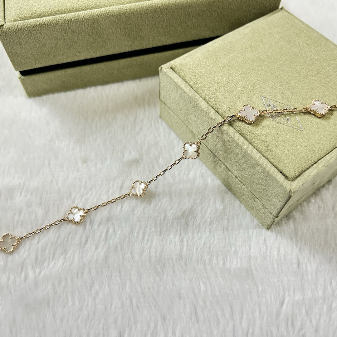 [⭐Corinne]CLOVER 6 MOTIF WHITE MOP BRACELET