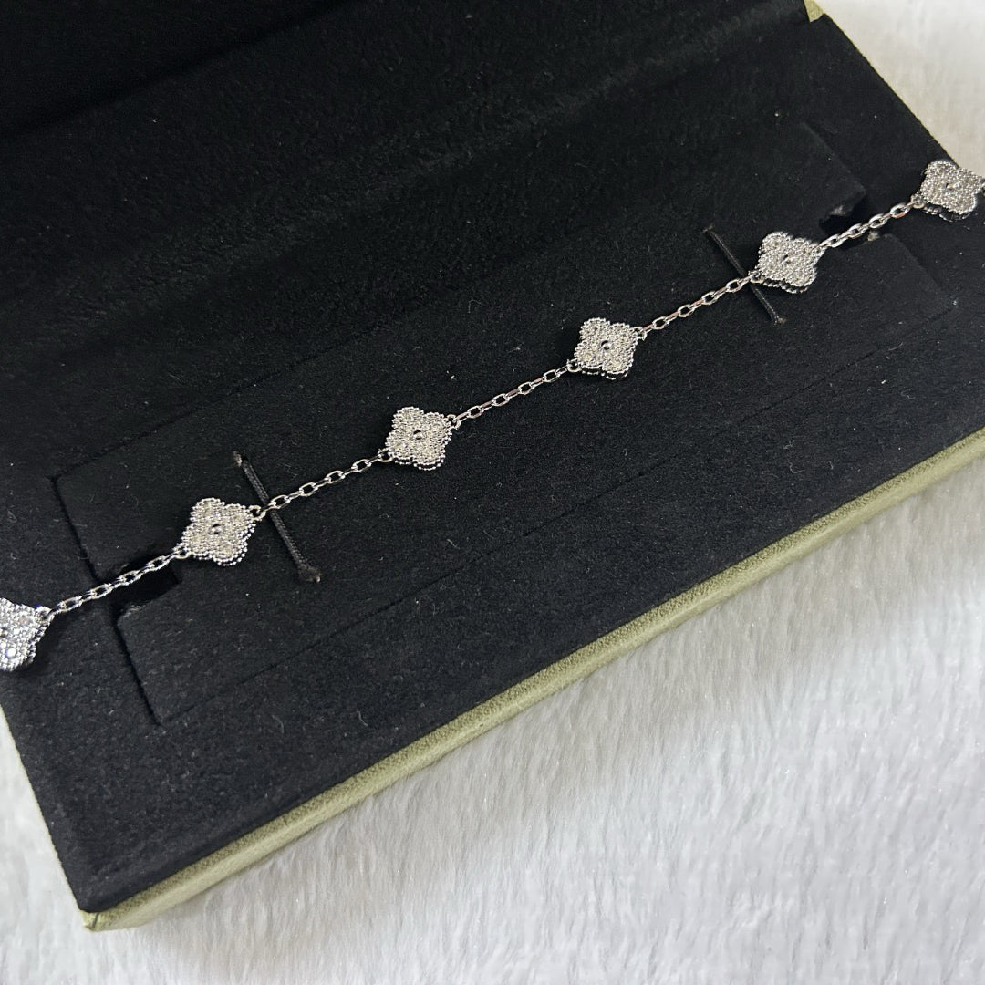 [⭐Corinne]CLOVER 6 MOTIF DIAMOND BRACELET