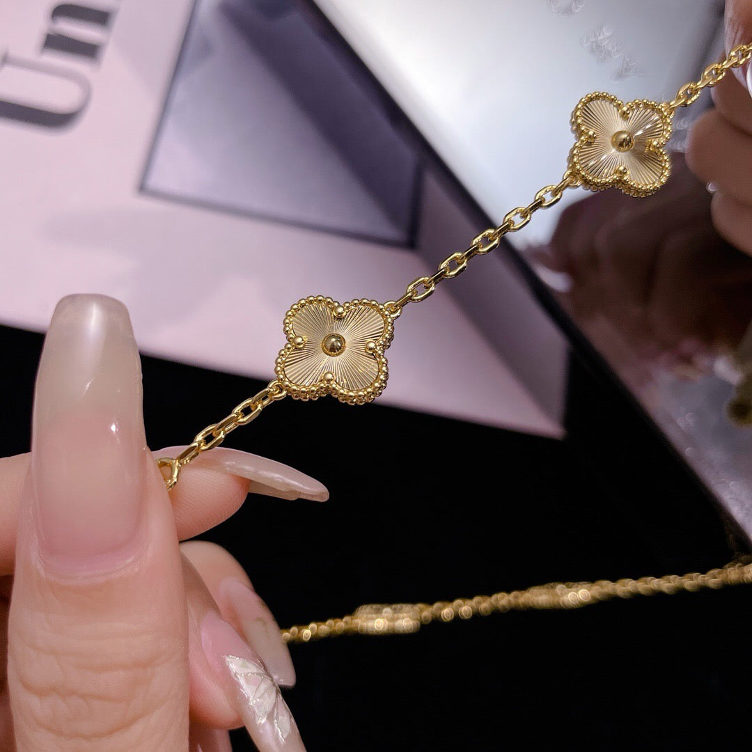 [⭐Corinne]CLOVER 10 MOTIFS LASER NECKLACE