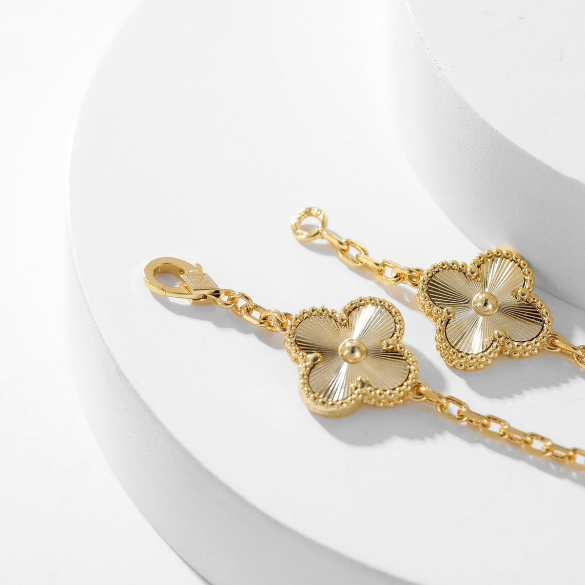 [⭐Corinne]CLOVER 10 MOTIFS LASER NECKLACE