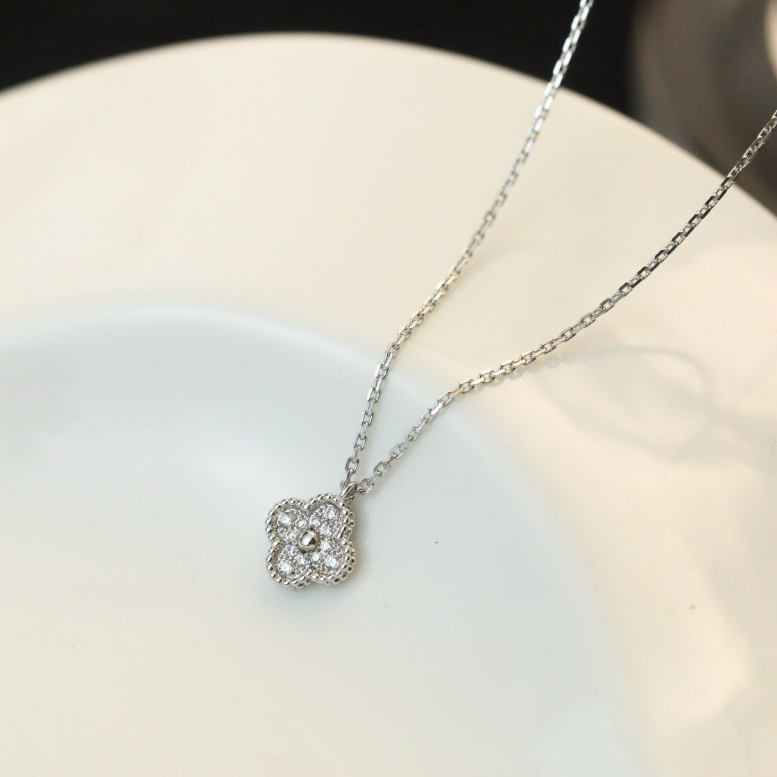 [⭐Corinne]CLOVER MINI 9.5MM PENDANT DIAMOND NECKLACE