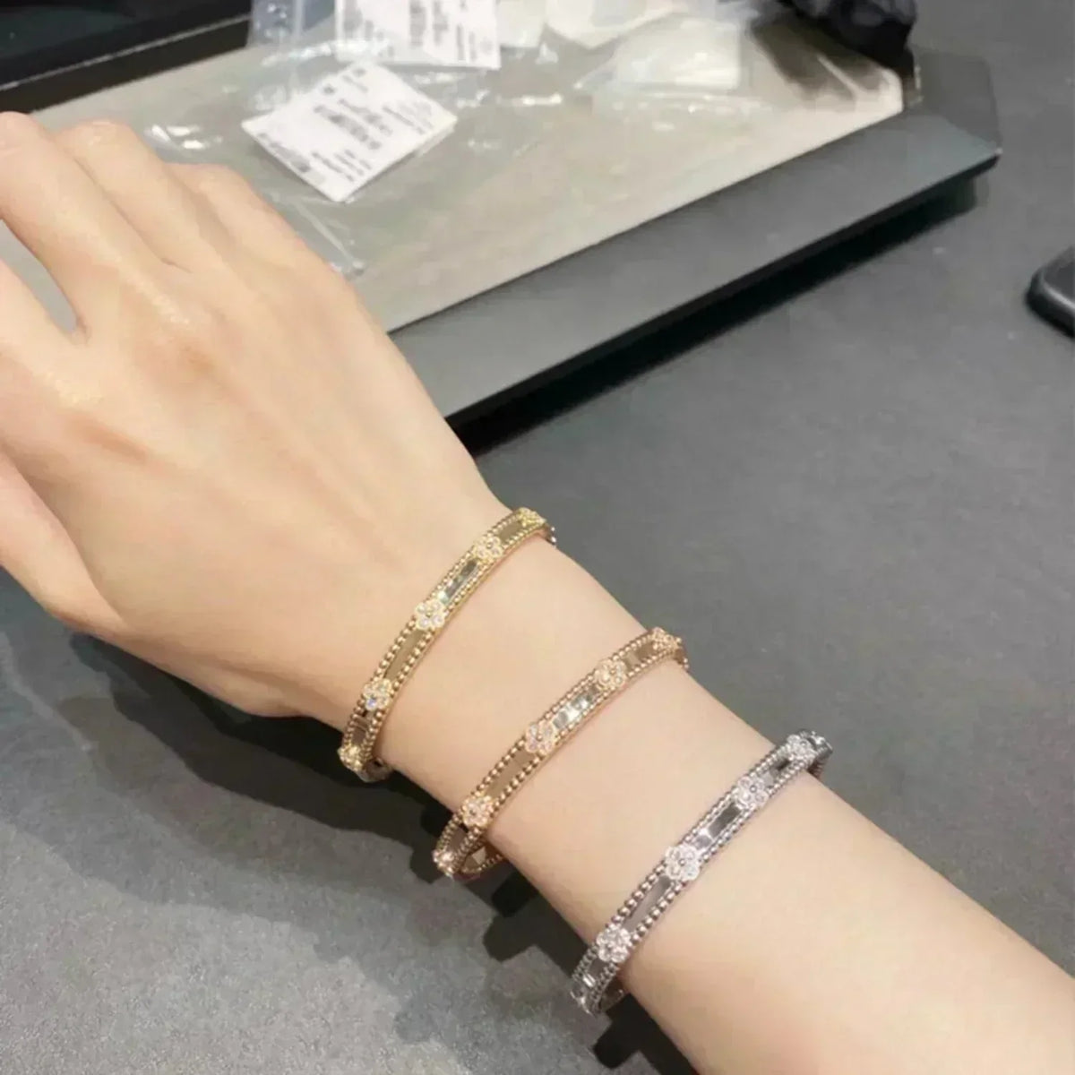 [⭐Corinne]CLOVER BRACELET 4MM DIAMONDS