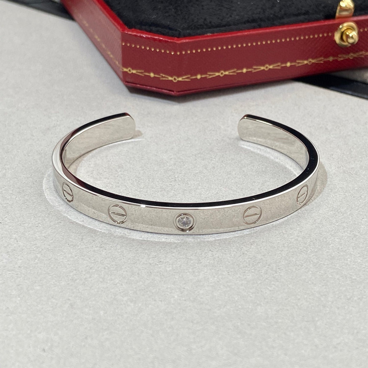 [⭐Corinne]LOVE BRACELET 6.1MM 1 DIAMOND OPEN CUFF