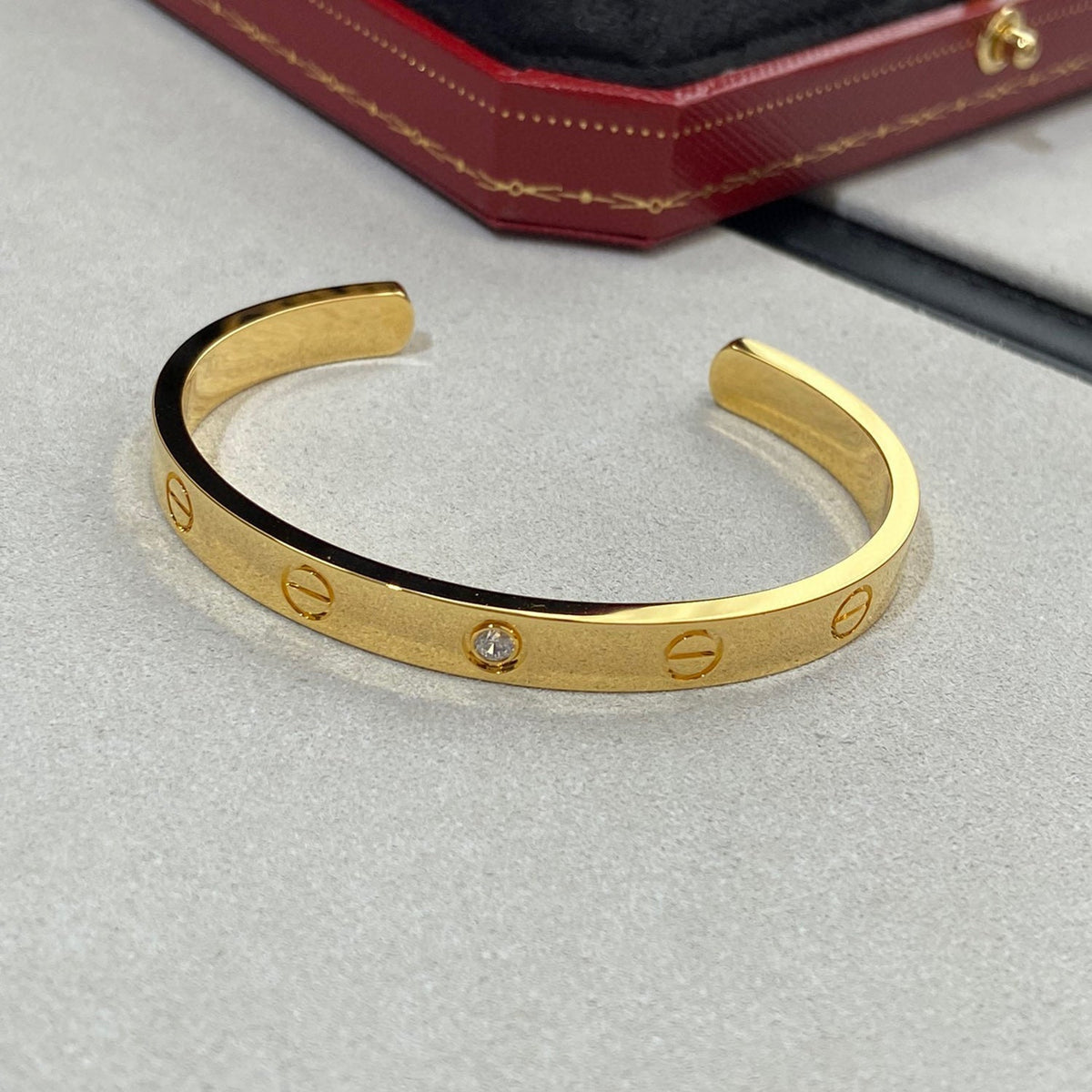 [⭐Corinne]LOVE BRACELET 6.1MM 1 DIAMOND OPEN CUFF