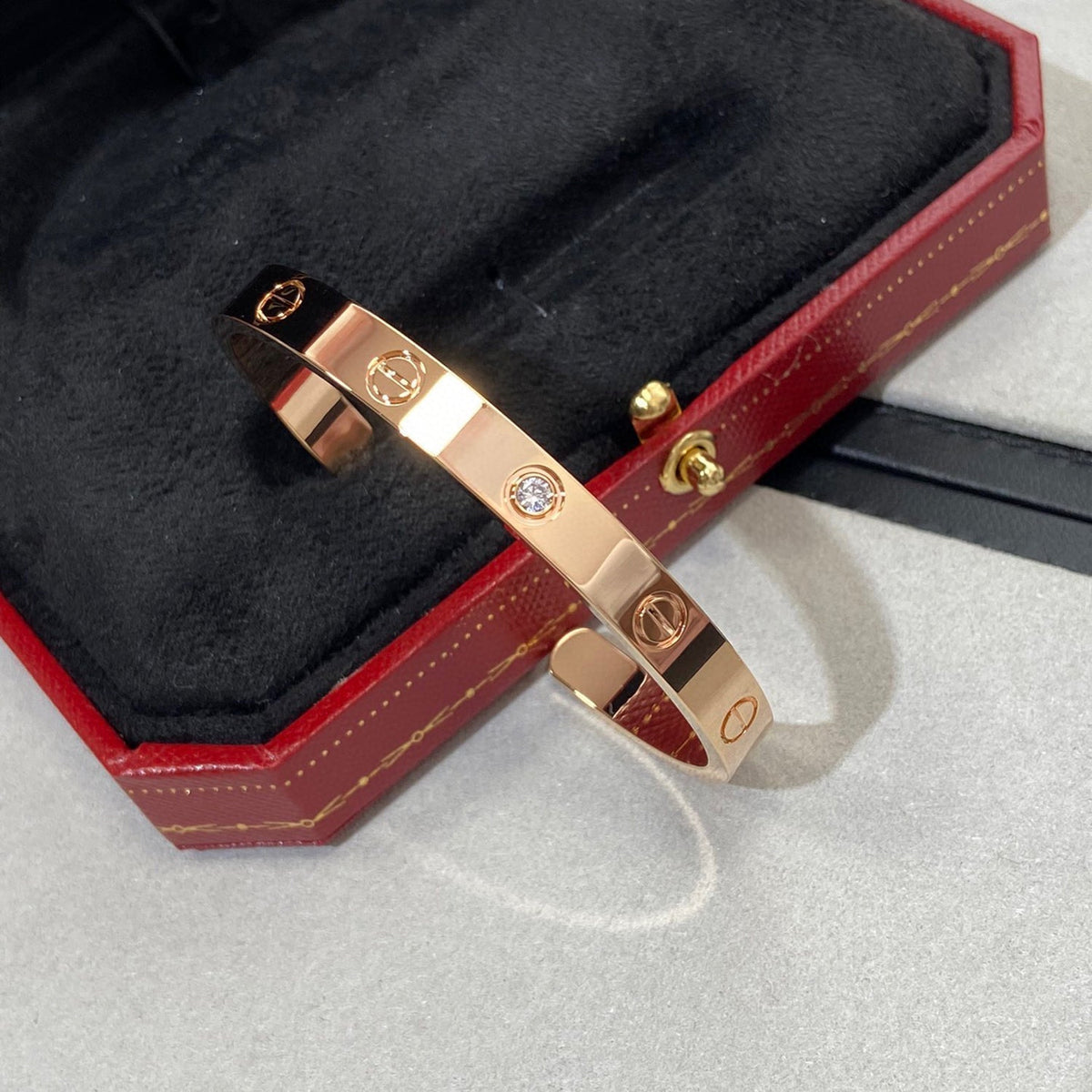 [⭐Corinne]LOVE BRACELET 6.1MM 1 DIAMOND OPEN CUFF