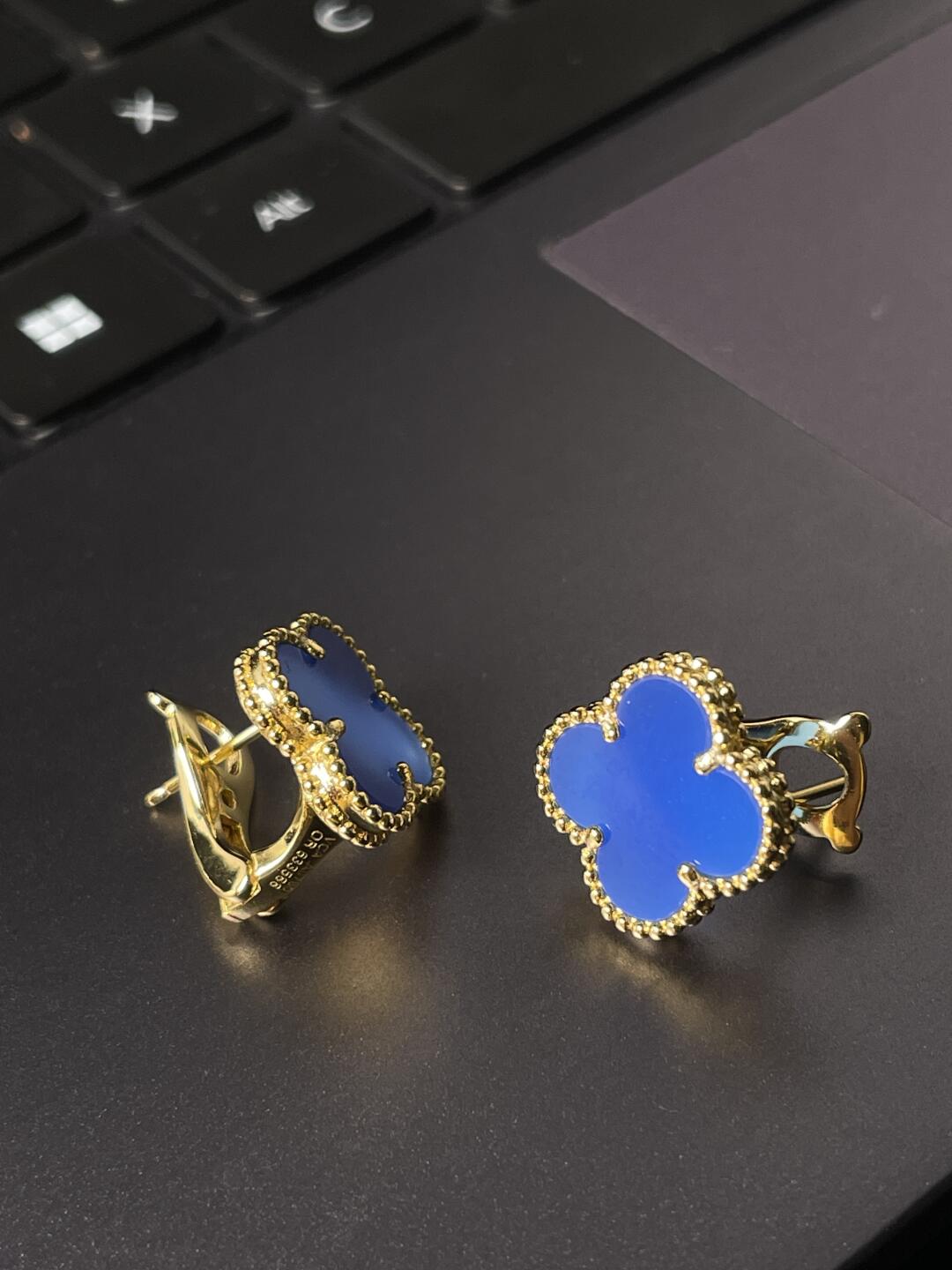[⭐Corinne] CLOVER LARGE (20mm) 1 MOTIFS BLUE MOP STUD EARRINGS