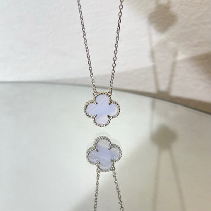 [⭐Corinne]CLOVER 15MM BLUE CHALCEDONY NECKLACE SILVER