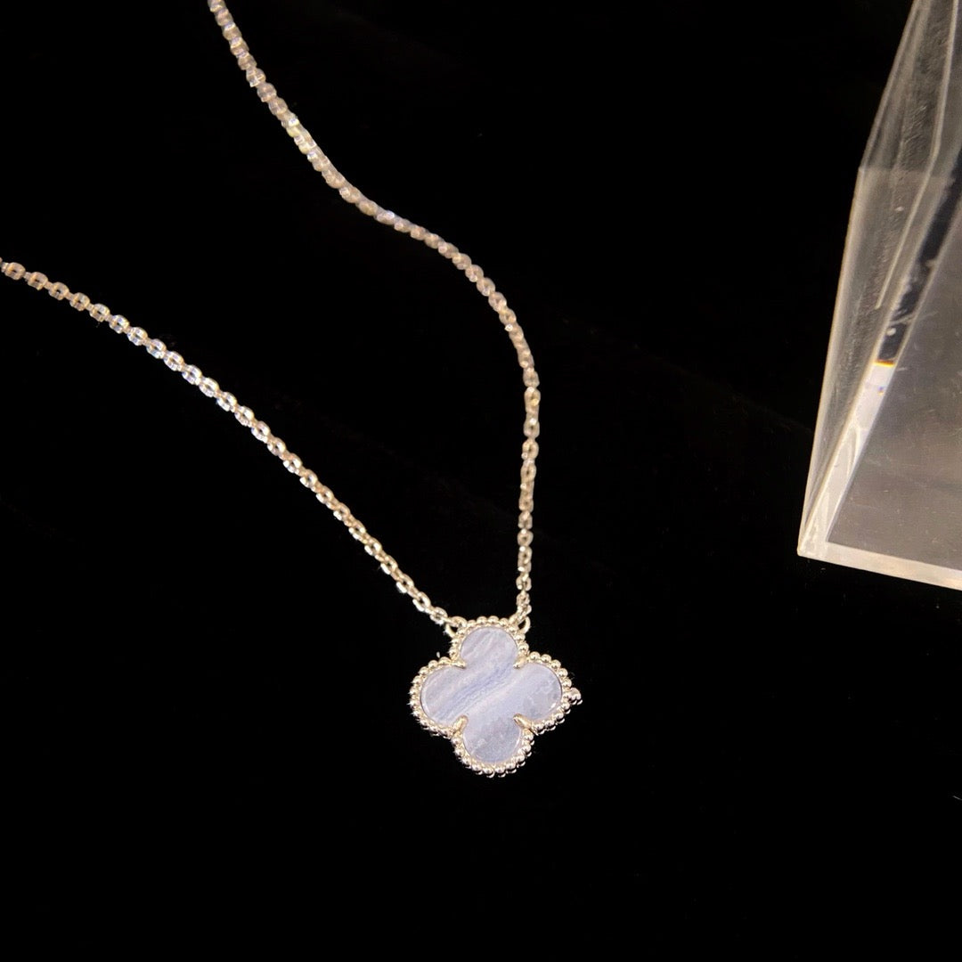 [⭐Corinne]CLOVER 15MM BLUE CHALCEDONY NECKLACE SILVER