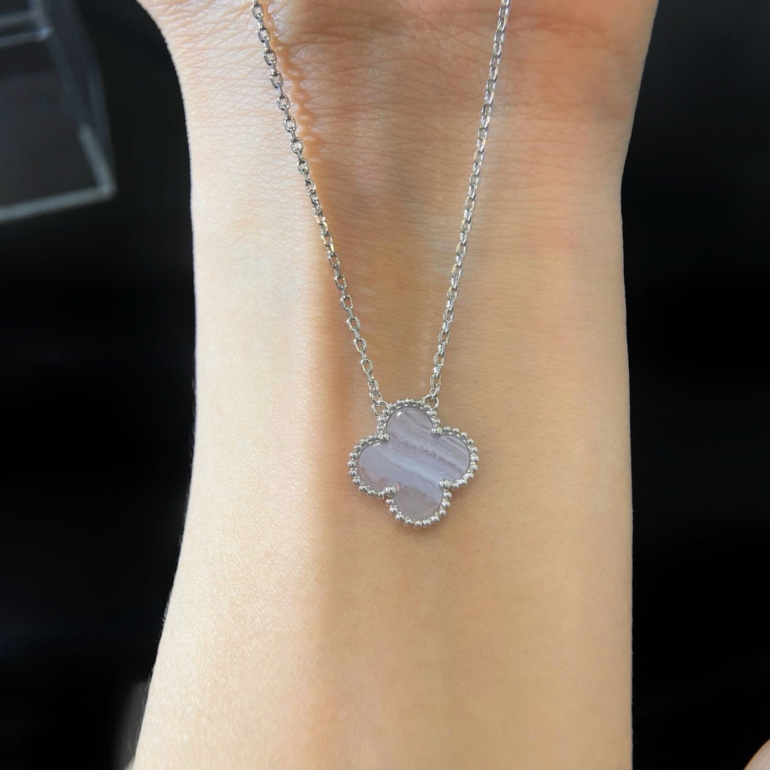 [⭐Corinne]CLOVER 15MM BLUE CHALCEDONY NECKLACE SILVER