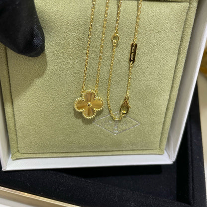 [⭐Corinne]CLOVER 15MM LASER NECKLACE