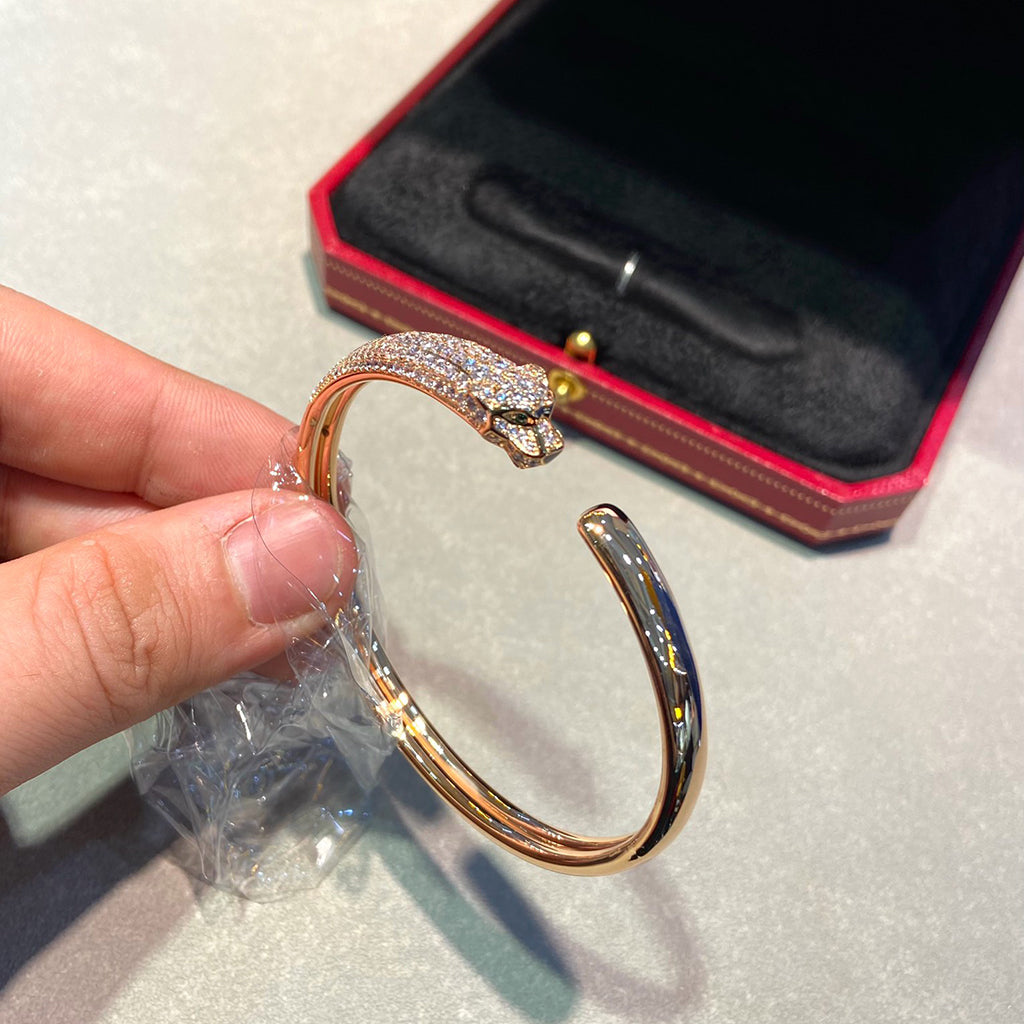[⭐Corinne]PANTHERE HALF DIAMOND OPEN BRACELET