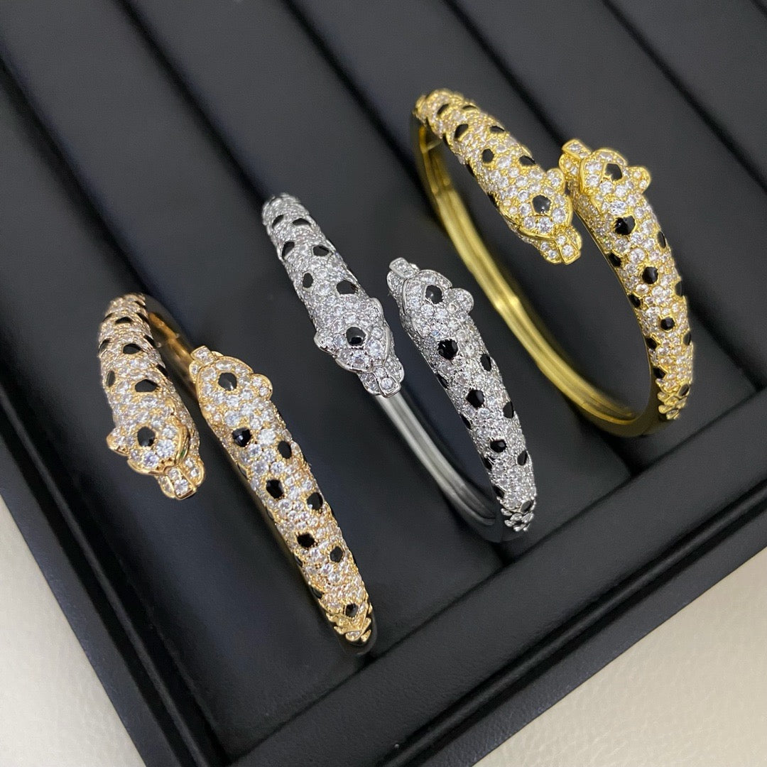[⭐Corinne]PANTHERE DOUBLE HEADED HALF DIAMOND OPEN BRACELET