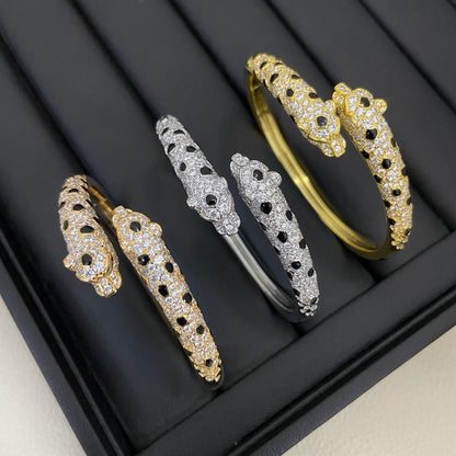 [⭐Corinne]PANTHERE DOUBLE HEADED HALF DIAMOND OPEN BRACELET