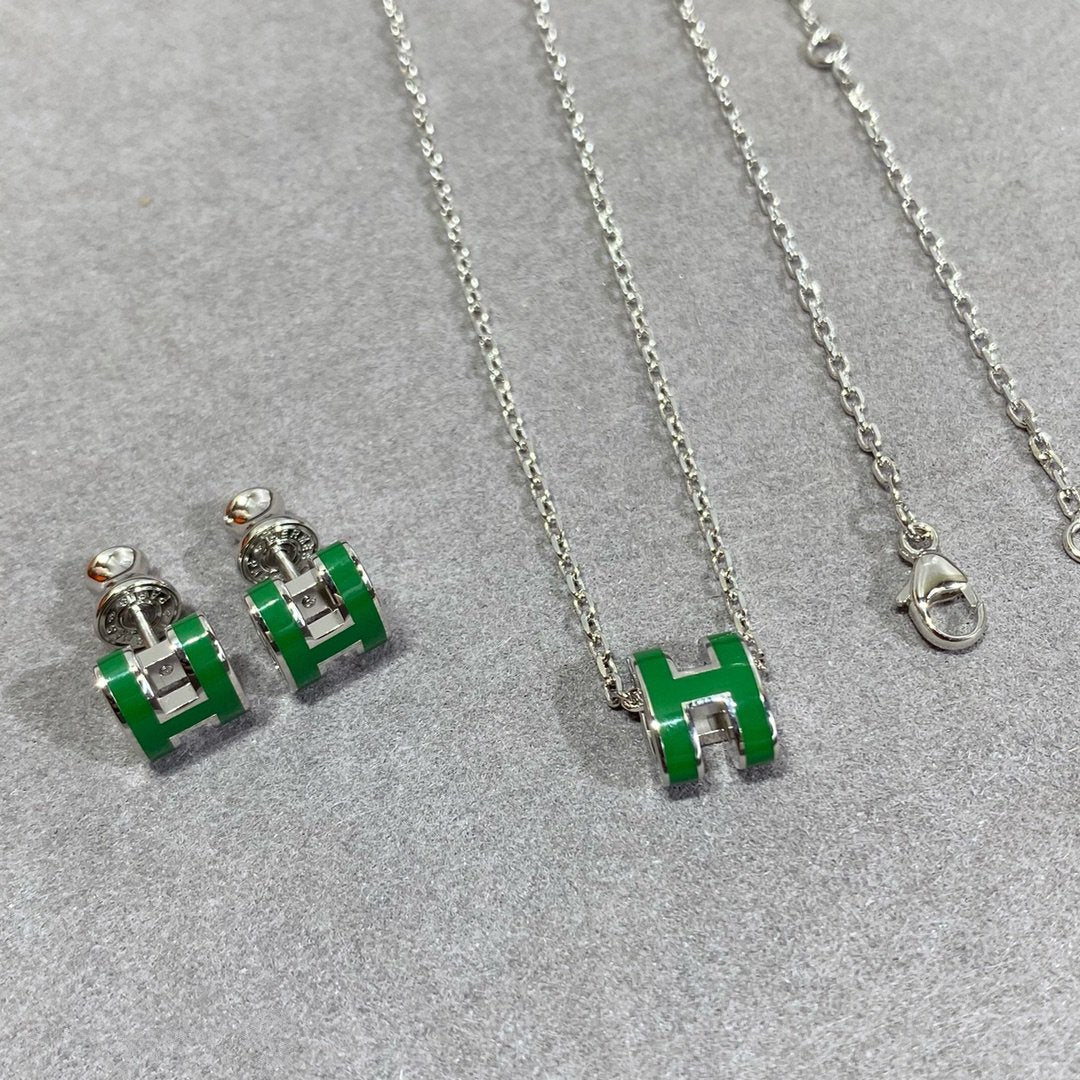 [⭐Corinne]POP H GREEN NECKLACE SILVER AND GOLD