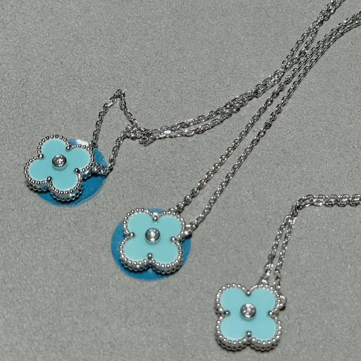 [⭐Corinne]CLOVER 1 DIAMOND LIGHT BLUE SILVER NECKLACE