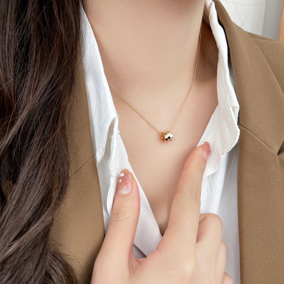 [⭐Corinne]BEE MINI PEDANT DIAMOND NECKLACE