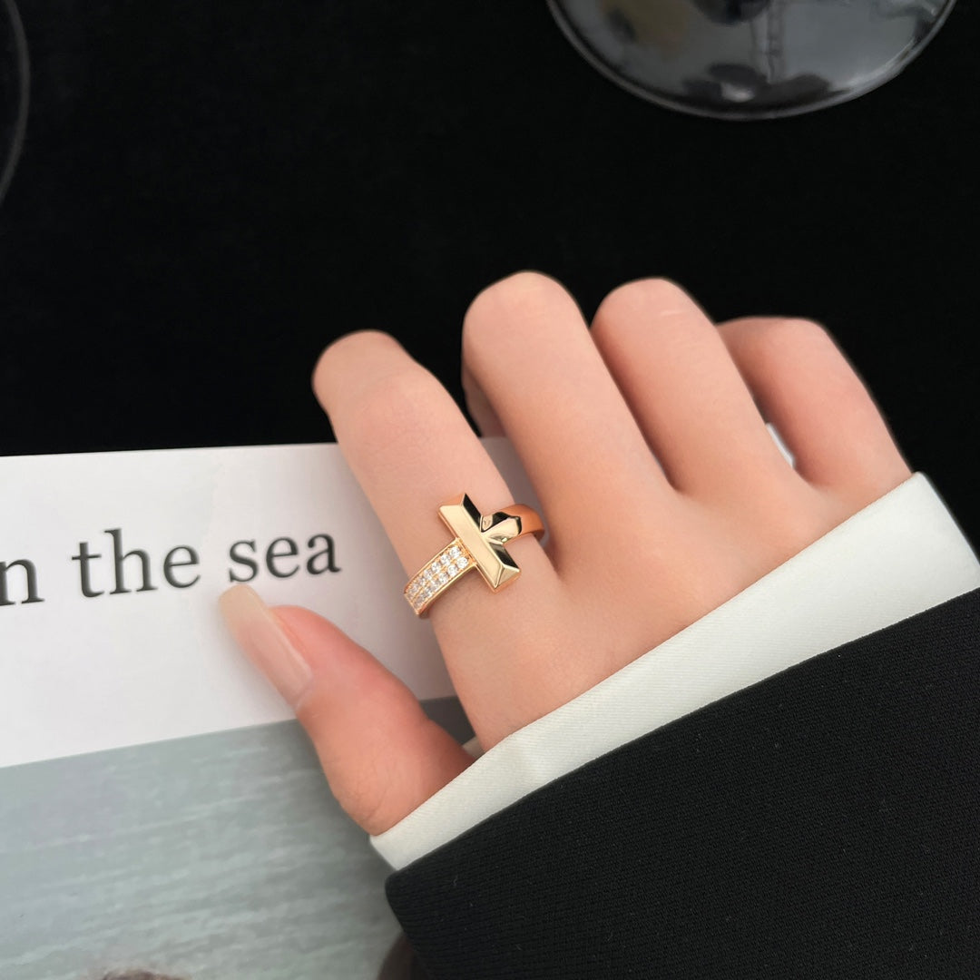 [Corinne]T WIDE DIAMOND RING