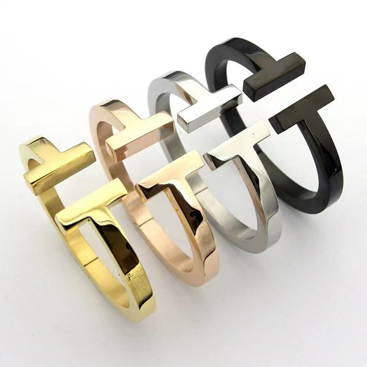 [Corinne]T SQUARE OPEN BRACELET