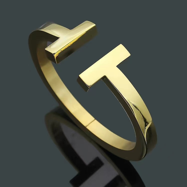 [Corinne]T SQUARE OPEN BRACELET