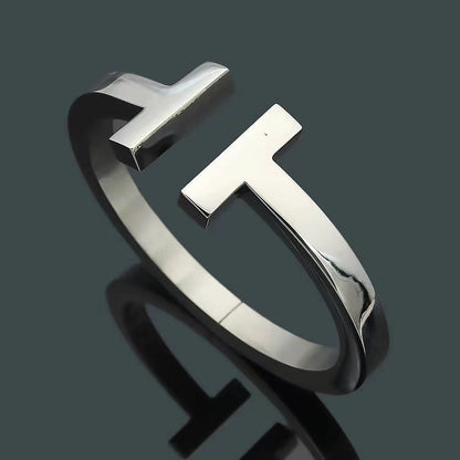 [Corinne]T SQUARE OPEN BRACELET