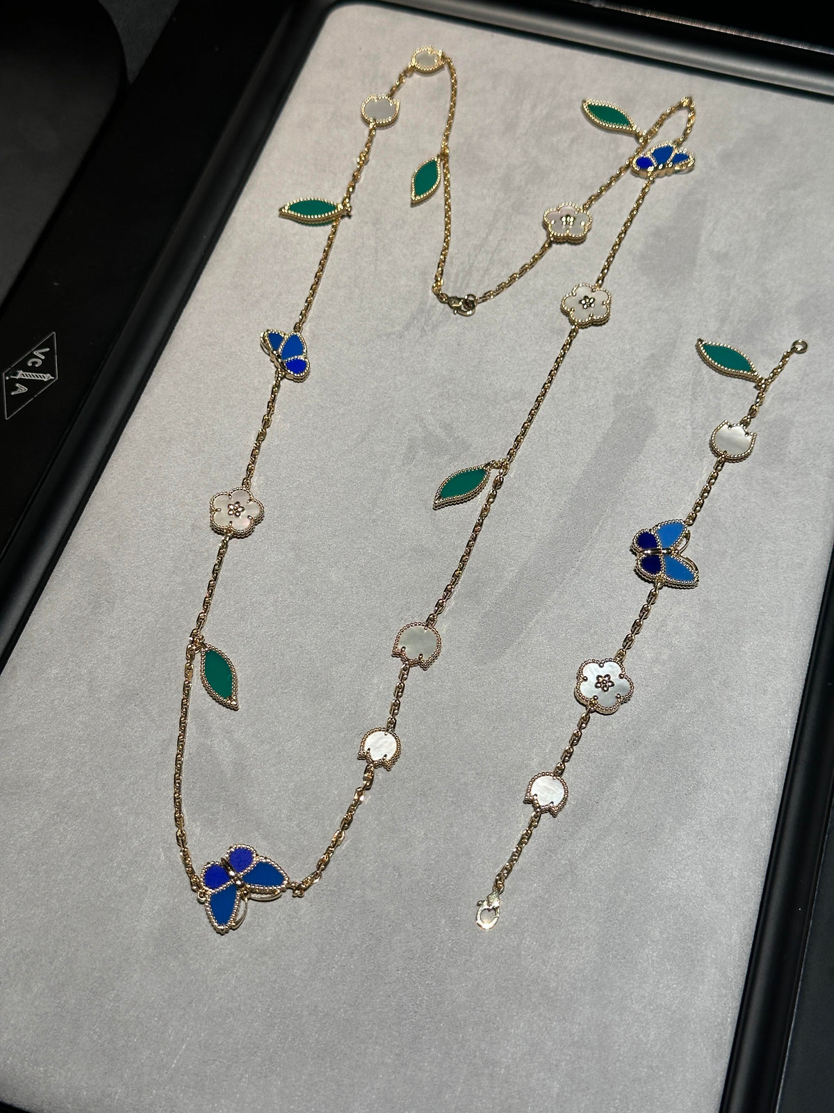 [⭐Corinne] 26 NEW CLOVER 15 MOTIFS LUCKY NECKLACE