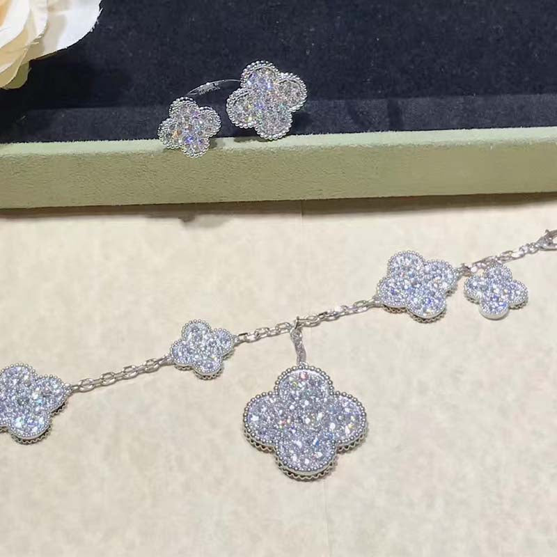 [⭐Corinne]CLOVER 6 MOTIFS SILVER DIAMOND BRACELET
