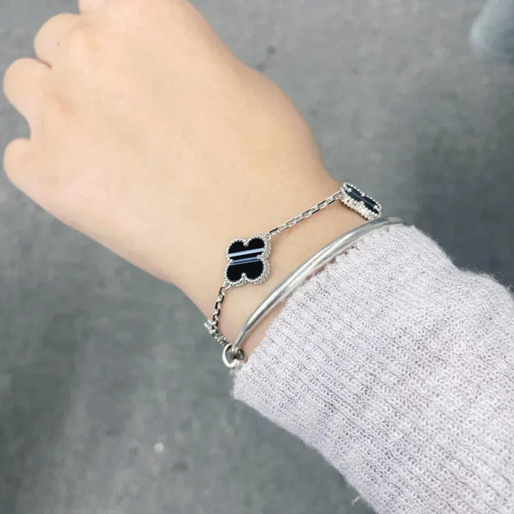 [⭐Corinne] CLOVER 5 MOTIF PULSAR STONE BRACELET COLLECTION