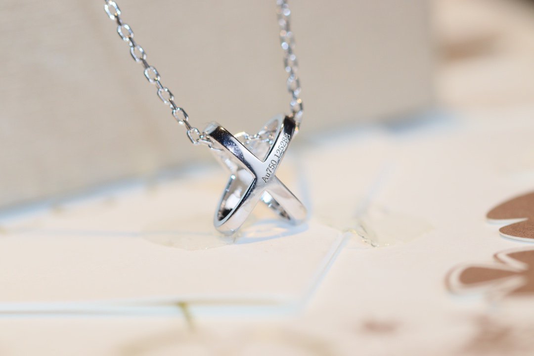 [⭐Corinne]JEUX DE DIAMOND NECKLACE