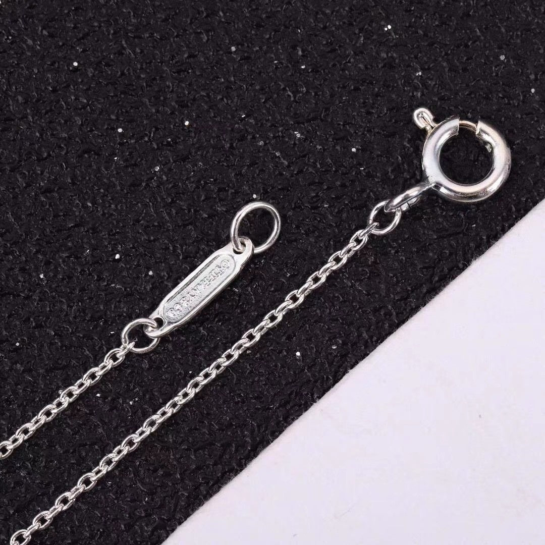 [Corinne]MOISSANITE STONE CROSS PENDANT NECKLACE SIMULATED DIAMOND CROSS CHOKER