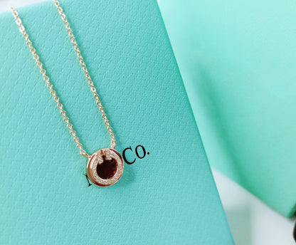 [Corinne]DIAMOND AND MOTHER PEARL CIRCLE NECKLACE PENDANT