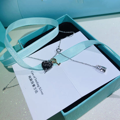 [Corinne]LOVE HEART TAG KEY NECKLACE