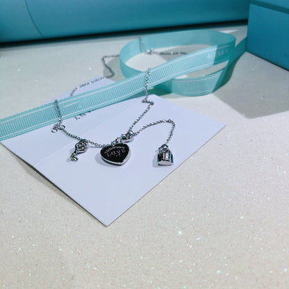 [Corinne]LOVE HEART TAG KEY NECKLACE
