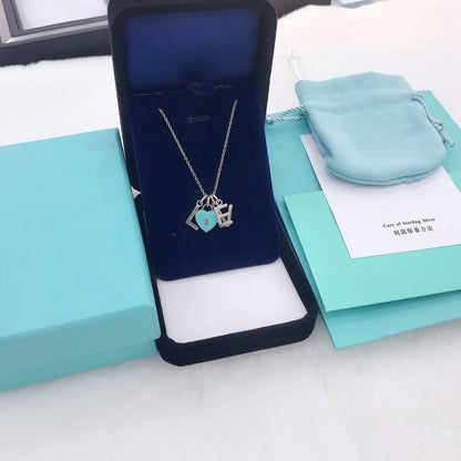 [Corinne]COLLAR LOVE PLATA NECKLACE
