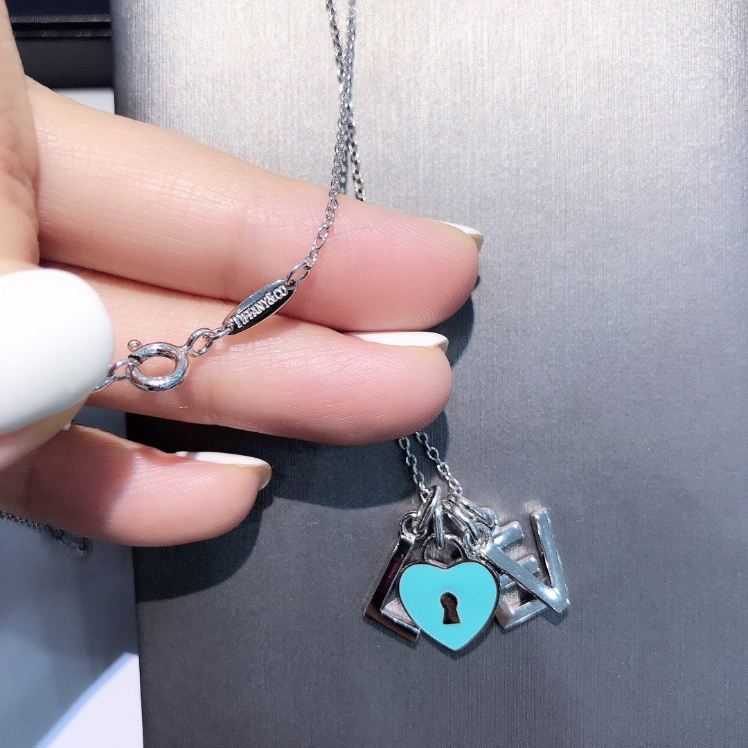 [Corinne]COLLAR LOVE PLATA NECKLACE