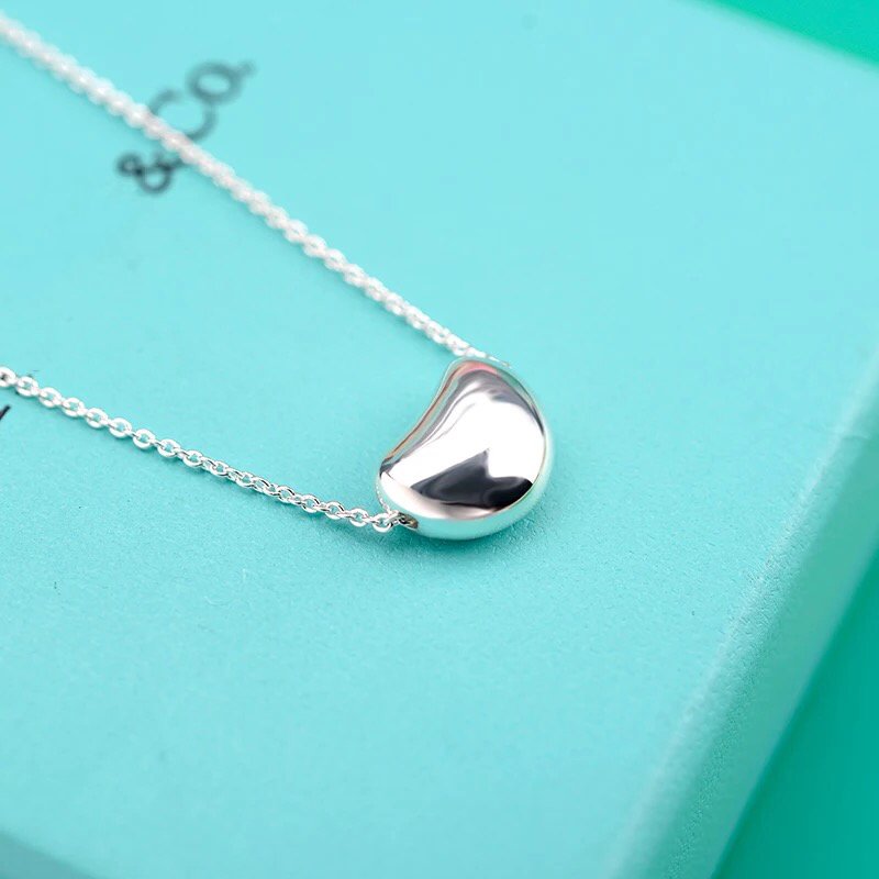 [Corinne]VINTAGE BEAN NECKLACE